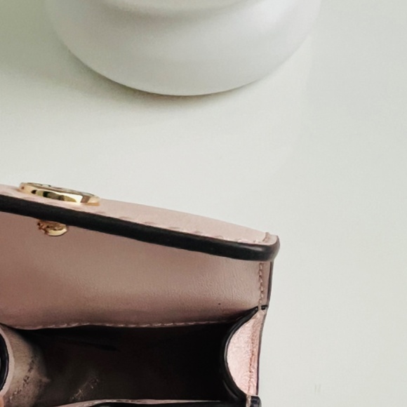 Michael kors AirPods Pro case /bag charm/key chain - Picture 8 of 11